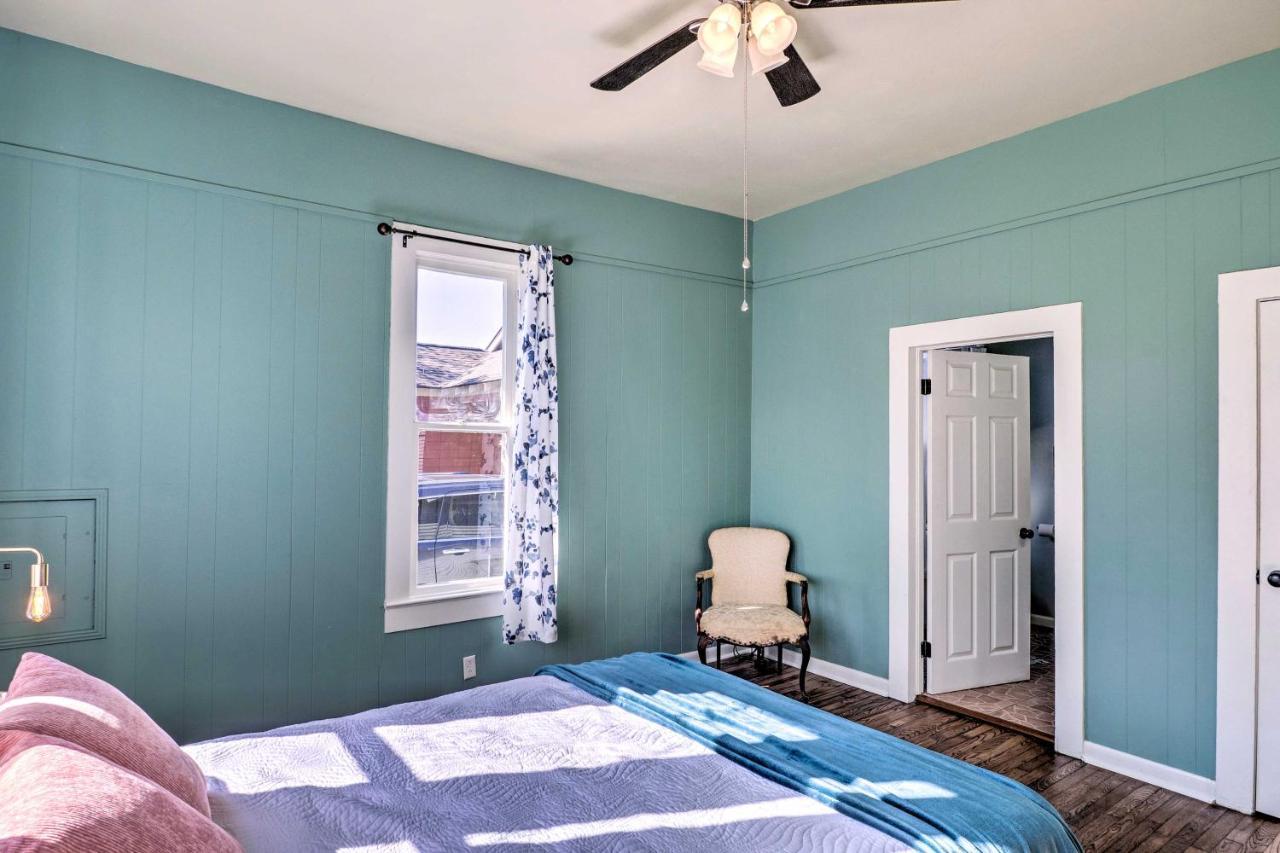Lake Charles Cottage With Fireplace And Yard! Εξωτερικό φωτογραφία